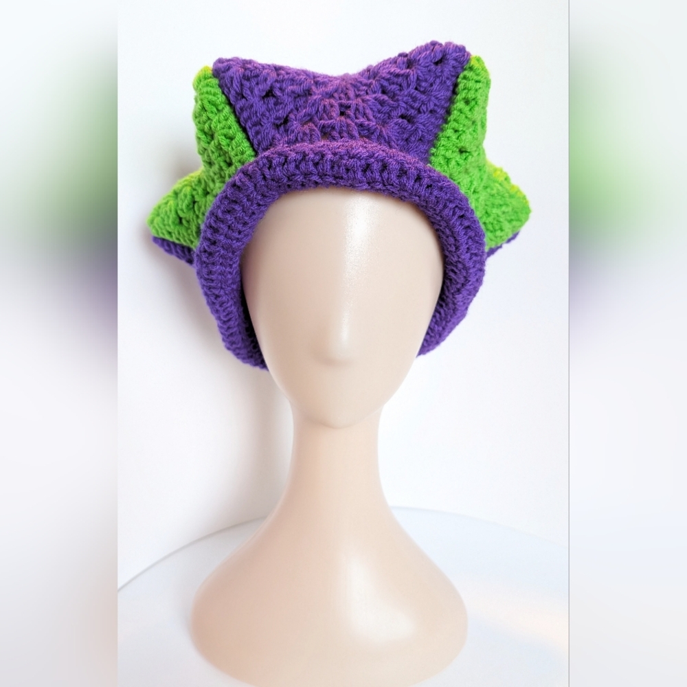 NEW, Crochet star crown beanie, handmade